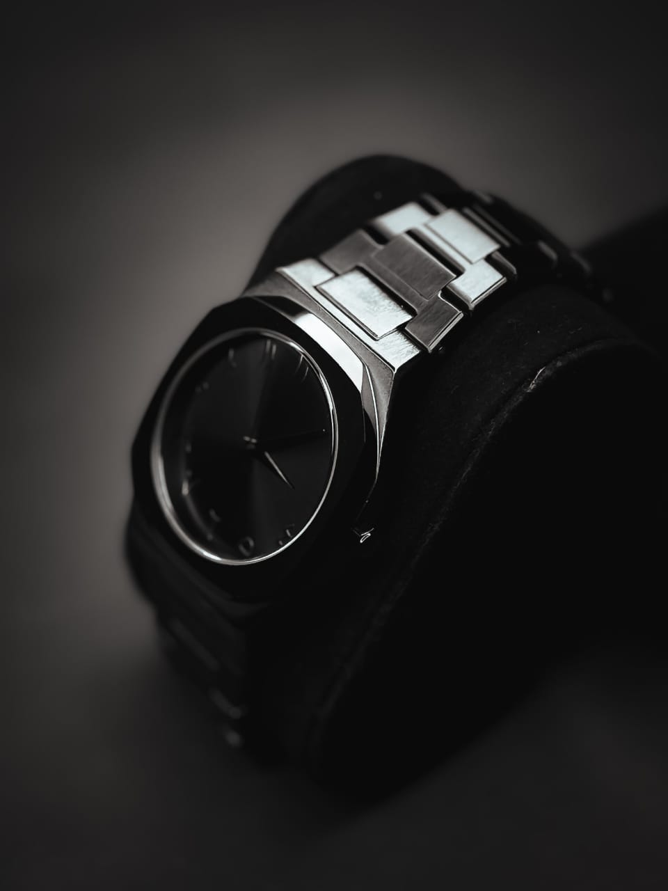 BLACK ARABIC AURA WATCH (STAINLESS STEEL) | HEAVY WEIGHT