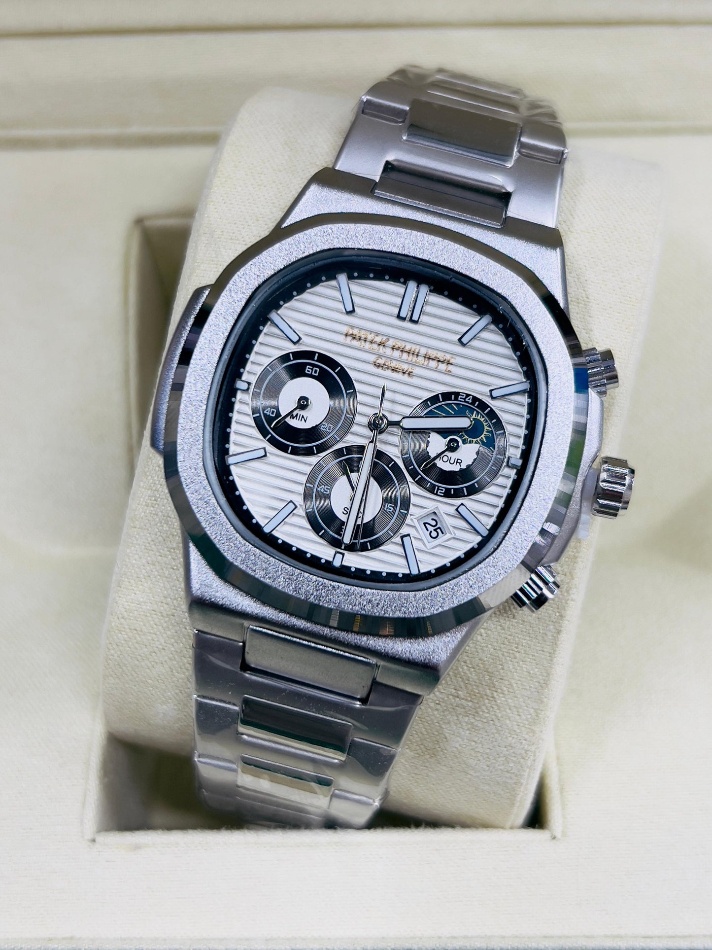 Patek Philliphe – 40mm – C-01